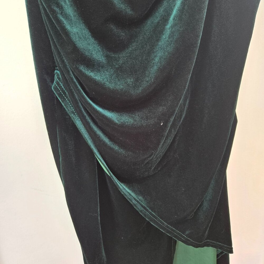 3 For 55 👍🫶 Vintage Green Velvet Asymmetrical Dress – Polyester, Sleeveless - Picture 5 of 9
